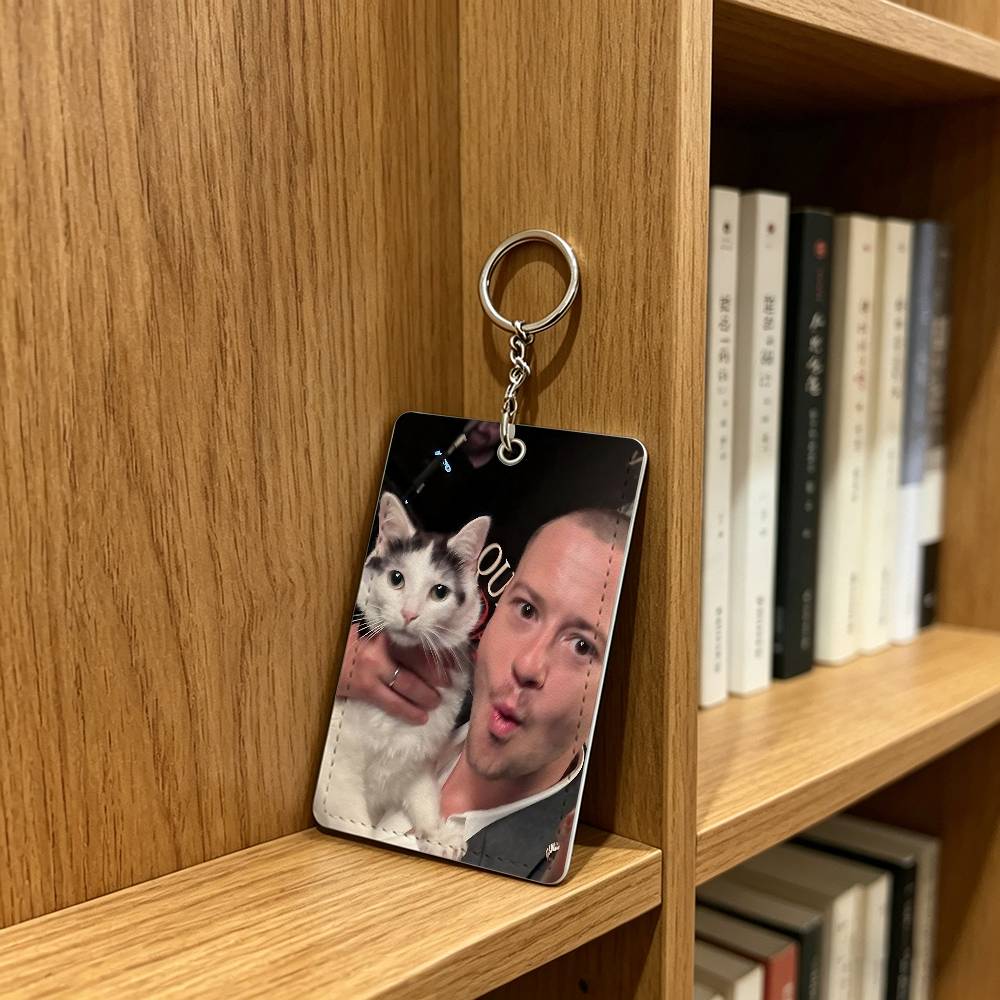 actor J-Joseph Quinn Cat Badge - огляд і ціна Leather Work Leather