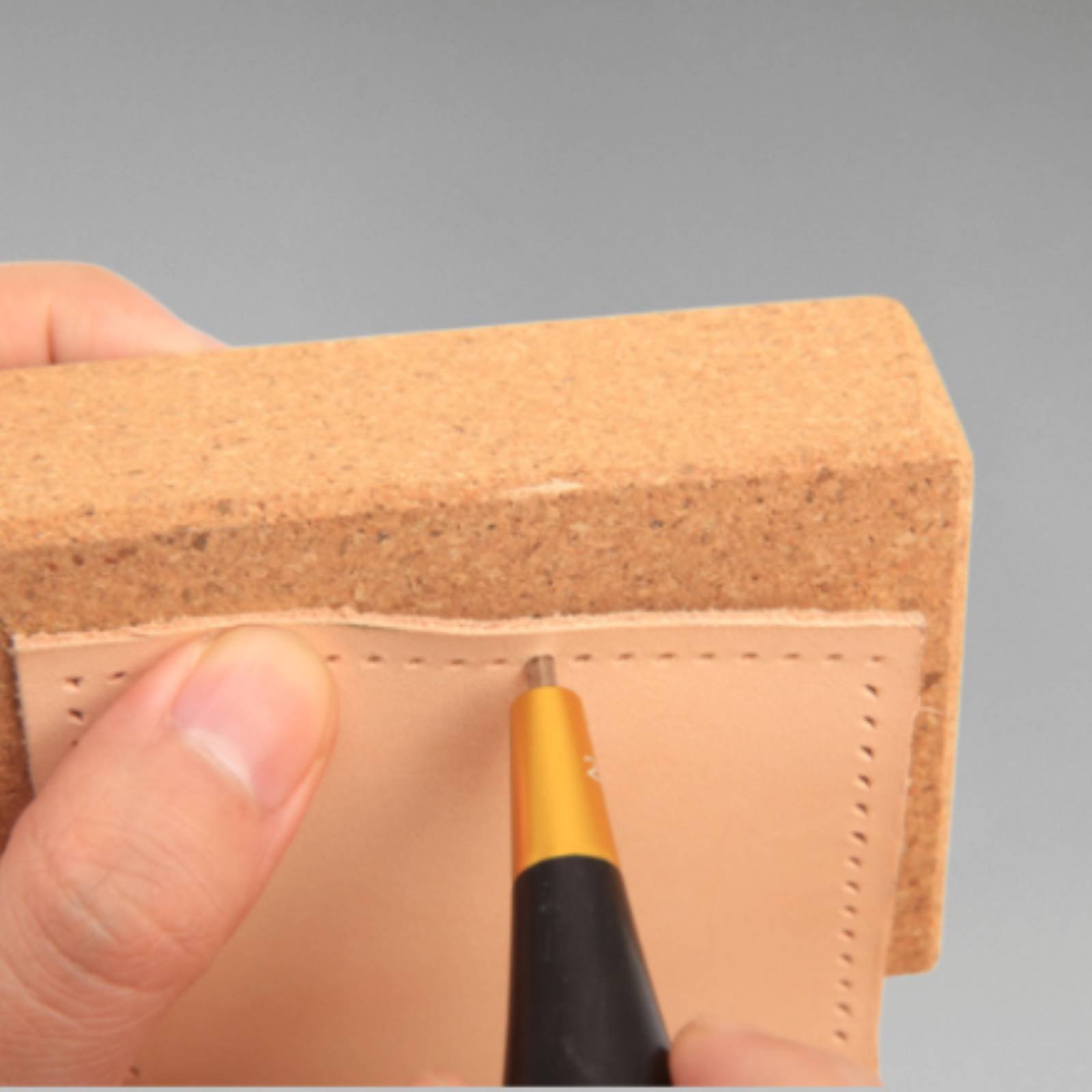 Leather Punching Block Non-She - огляд і ціна Leatherworker Block