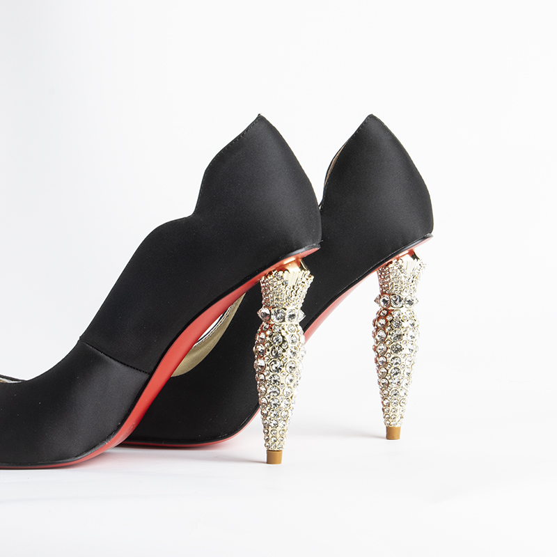 luxury Red Bottom Black Pointe - огляд і ціна Leather Work Heels